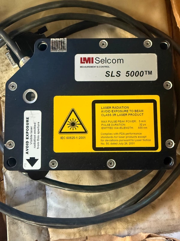 Industrial Laser Sensor LMI Selcom SLS5000 for Control - Image 2