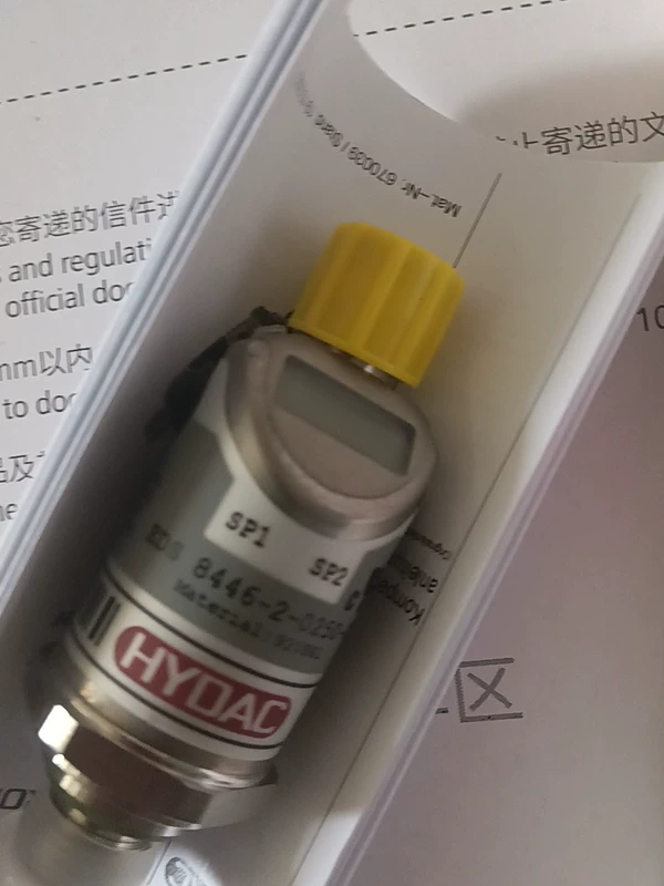 Pressure Sensor HYDAC EDS8446-2-0250-000 for Hydraulic Systems - Image 2