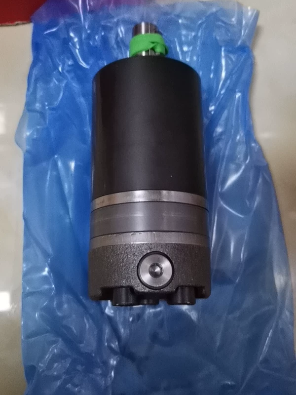 Mobile Equipment Drive with WHITE OMM32 151G0006 Motor Unit - Image 2