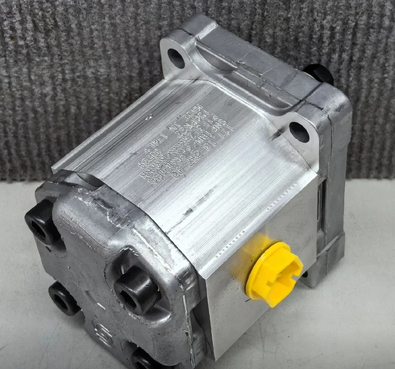 Hydraulic Gear Pump DANFOSS SNP1NN/3,8RN01BAP1F3F3NNNN/NNNNN - Image 2