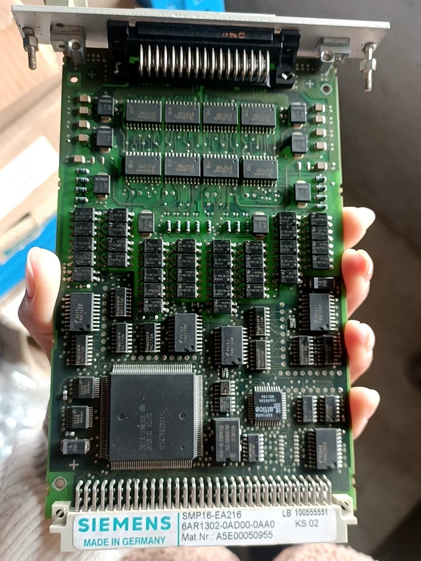 SIEMENS 6AR1302-0AD00-0AA0 Control Module for Automation