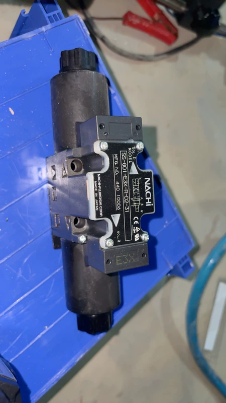 Hydraulic Directional Valve NACHI SS-G01-E3X-R-D2-31 Unit - Image 2