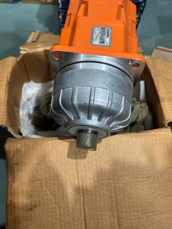 Siemens 041FK6083-6AZ21-9ZZ9-Z Servo Motor Motion Drive - Image 3