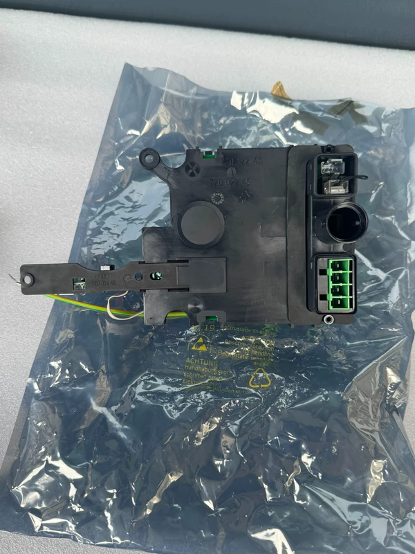 Electric Hoist Control Board DEMAG DC1-15 773 060 45 - Image 3