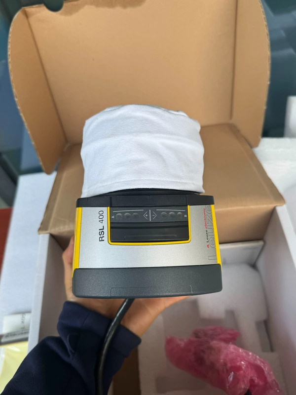 Safety Laser Scanner Leuze RSL410-M CU411-RS4 for AGVs