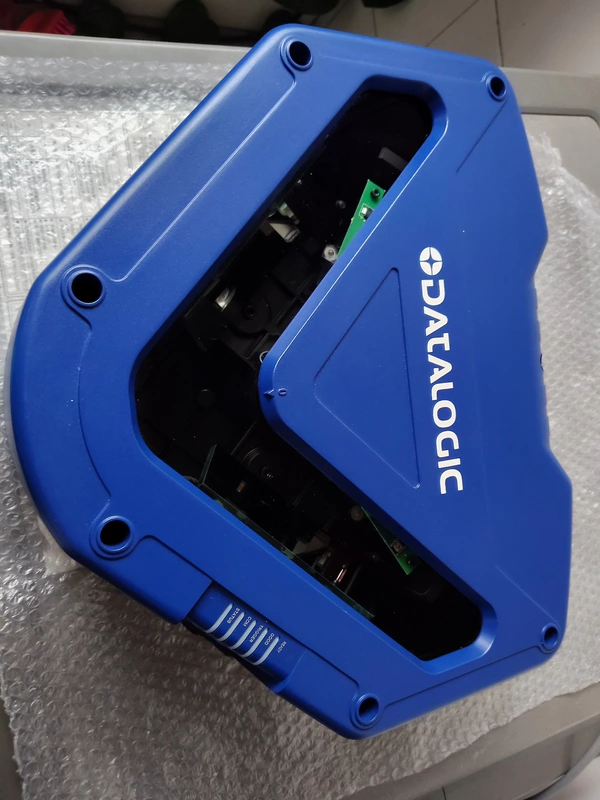 Logistics Traceability with Datalogic DX8210-4200 Barcode Reader