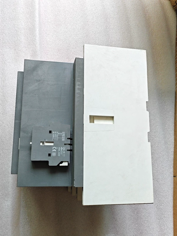 3-Pole Industrial Contactor ABB AF750-30-11 1SFL617001R7011 - Image 3