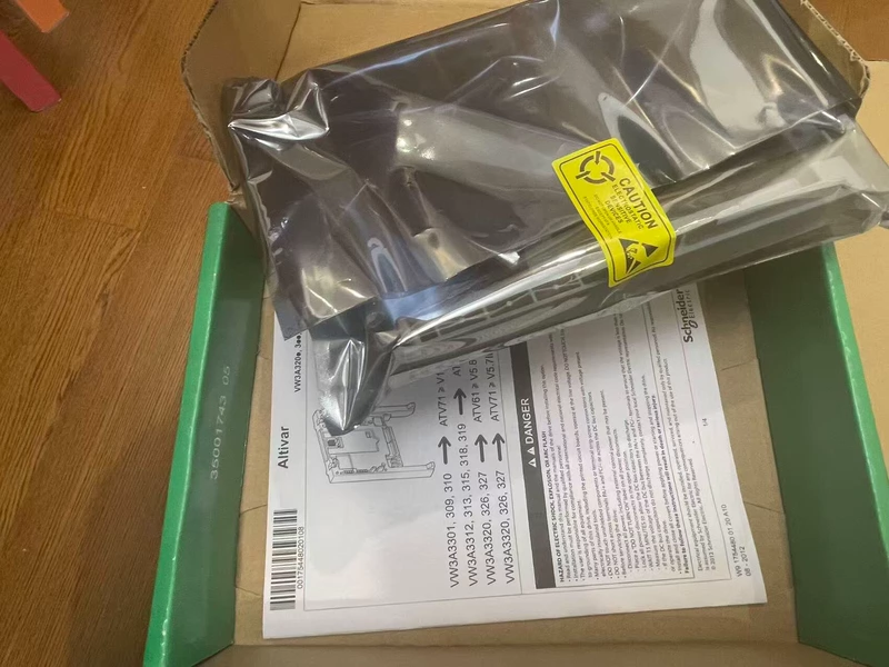Schneider VW3A3320 Inverter Ethernet Communication Module - Image 3